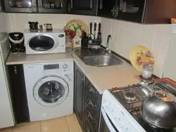 Кухня малагабарытная дызайн з пральнай машынай