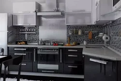 Дызайн кухняў чорна бела-шэрых танах