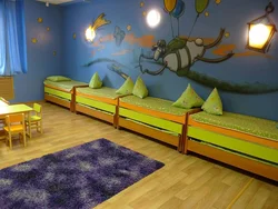 Интерьер спальни в детском доме