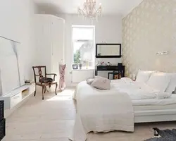 Інтэр'ер спальні з белымі сценамі