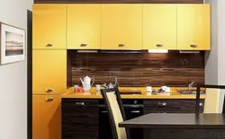 Интерьер кухни желтый коричневый