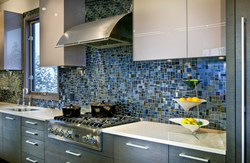 Tiles behind slabs in the kitchen photo