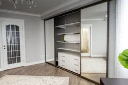 Full-wall bedroom wardrobe design