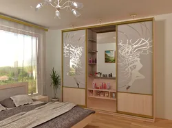 Дизайн шкафа в спальню во всю стену
