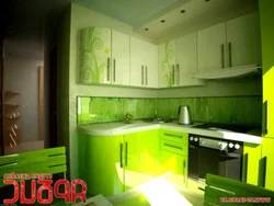 Бело зеленая кухня фото
