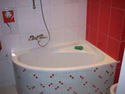 Шағын өлшемді ванна бөлмесінің фото бұрышы