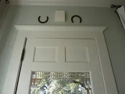 Как Повесить Подкову Над Дверью Правильно Внутри Квартиры Фото