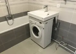 Banyoda fotoşəkildə bir lavabo necə qurulacaq