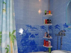 Bath design made of plastic panels and tiles