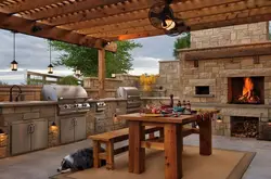 Інтэр'ер летняй кухні на дачы зачыненага тыпу