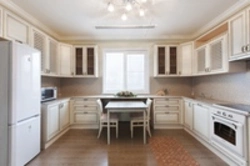 U-Shaped Kitchen Design With A Window In The Middle