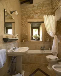 Итальяндық стильдегі ванна бөлмесінің фотосы