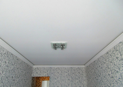 Тканевый потолок в спальне фото
