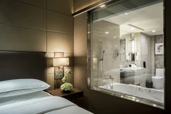Фото интерьера спальни и ванной