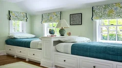 Bedroom design with 2 beds