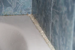 Seal bathtub cracks photo