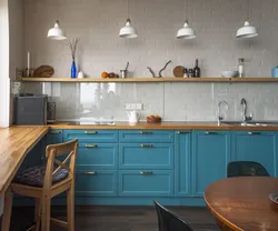 Синяя столешница в интерьере кухни