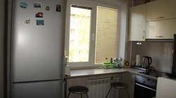 Как Поставить Холодильник На Маленькой Кухне Фото