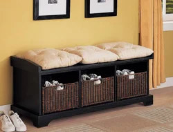 Заманауи стильдегі фотодағы дәліздегі диван
