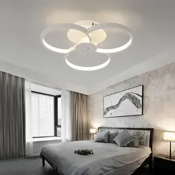 Дизайн света в спальне на натяжном потолке