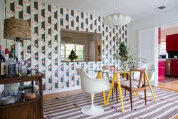 Striped wallpaper in the kitchen interior