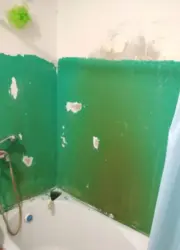 Paint a bathroom at home photo