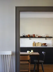 Photo of decorating a doorway to the kitchen