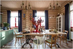 Интерьер деревянного дома кухня гостиная