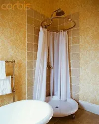 Bathtub design with tray and curtain