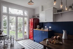 Кухня С Красным Холодильником Интерьер Фото