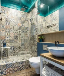 Плитка мозаика в маленькой ванной фото