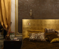 Bedroom Design With Gold Wallpaper