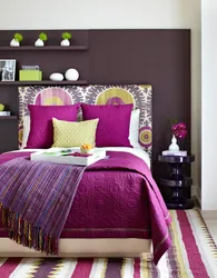 Combination of purple with others in the bedroom interior