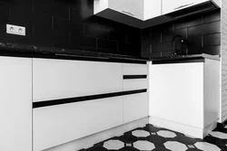 Черная плитка кухня фото