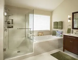 Ванна с душевой кабиной дизайн с окном