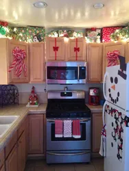 Decorating the kitchen for the new year photo