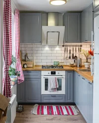 How to arrange a small kitchen with a refrigerator photo