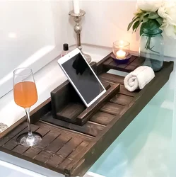 Interyerdə vanna otağı masası