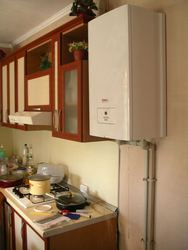 Газавы кацёл на кухні дома