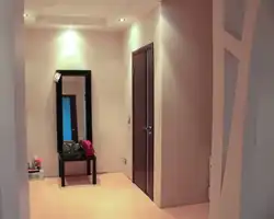 Koridorun daxili fotoşəkili üçün boya rəngi