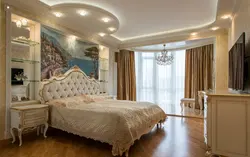 Bedroom design with column