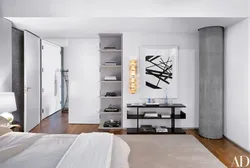 Bedroom design with column