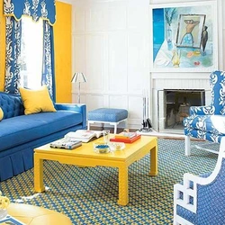 What colors goes with blue in the living room interior