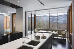 Кухня гостиная с панорамными окнами дизайн фото