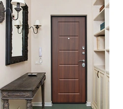 Apartment entrance door design