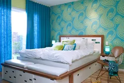 Colored wallpaper in the bedroom interior