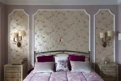 Colored wallpaper in the bedroom interior