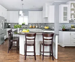 Combination with white color in the kitchen interior