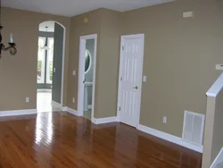 White doors and baseboards in the apartment photo