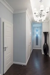 Белые двери и плинтуса в квартире фото